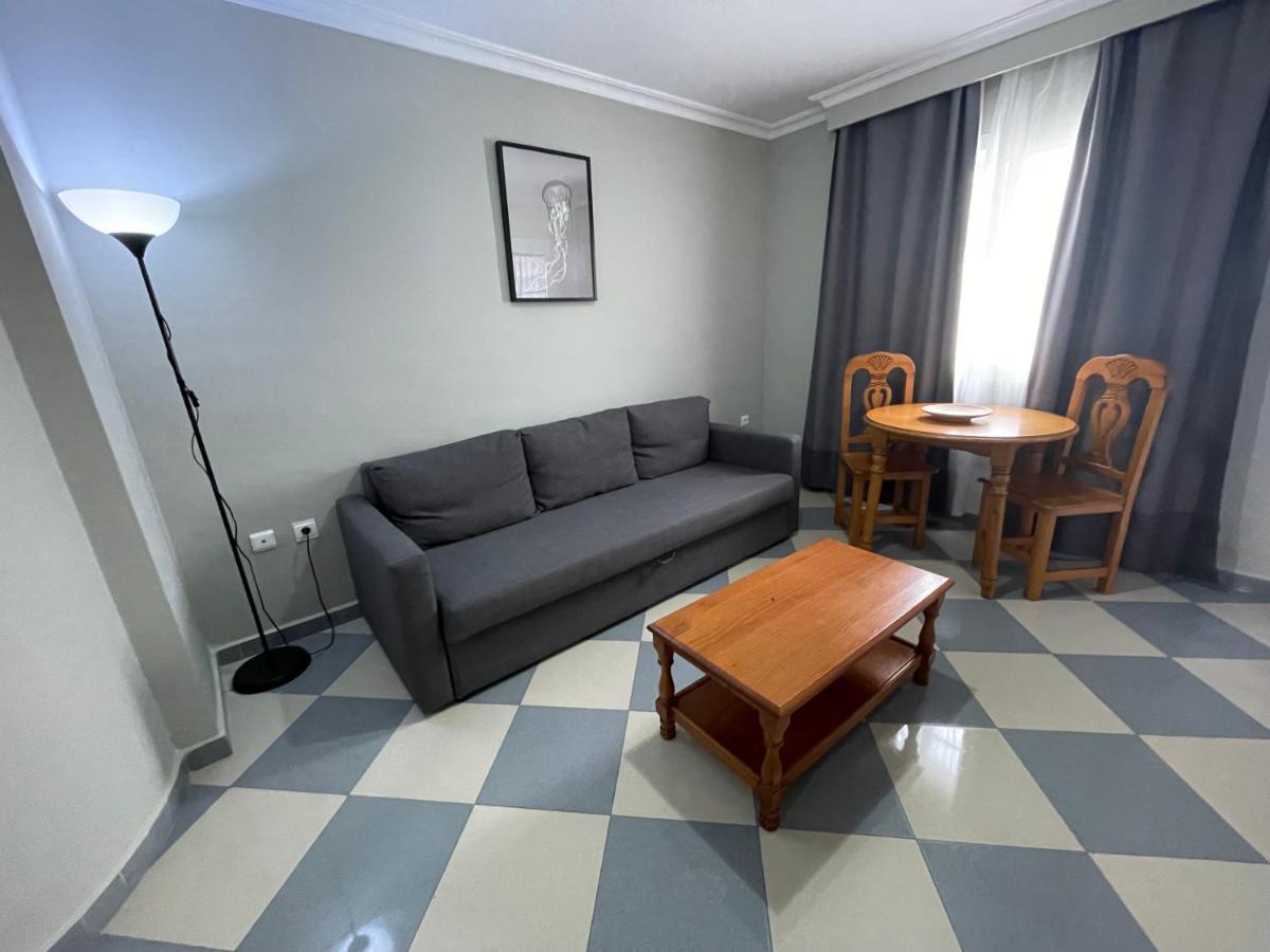 Apartamentos Nina De Oro Torremolinos Bagian luar foto