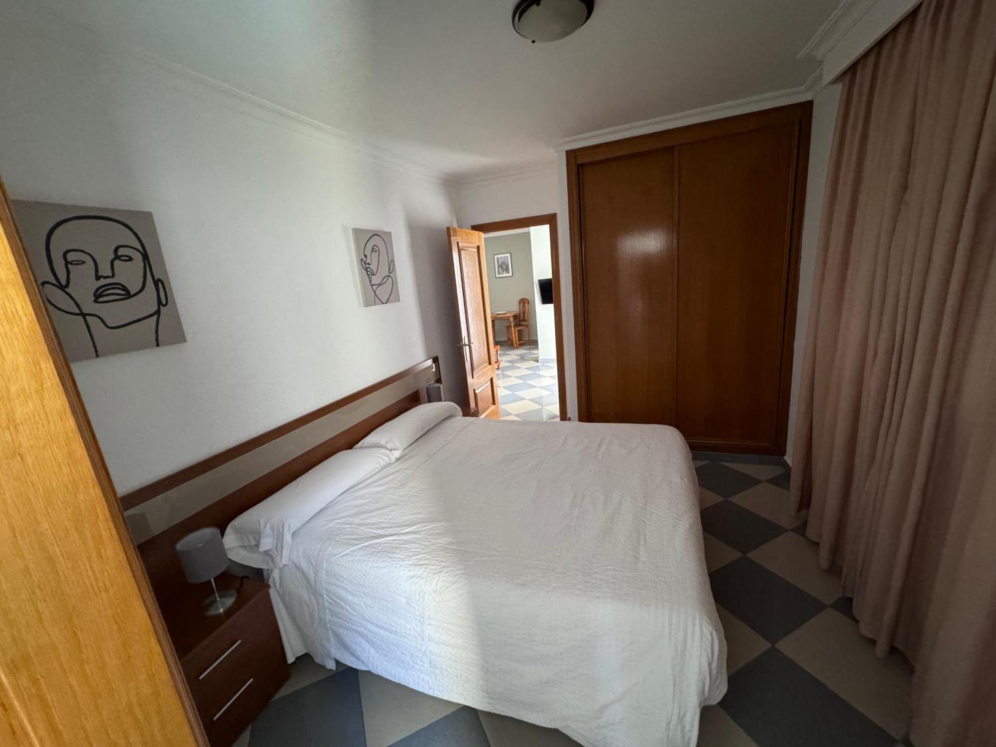 Apartamentos Nina De Oro Torremolinos Bagian luar foto