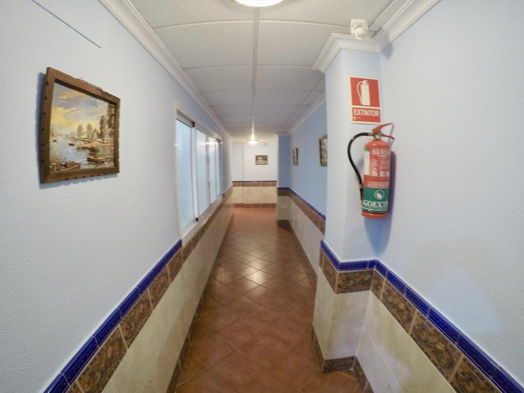Apartamentos Nina De Oro Torremolinos Bagian luar foto