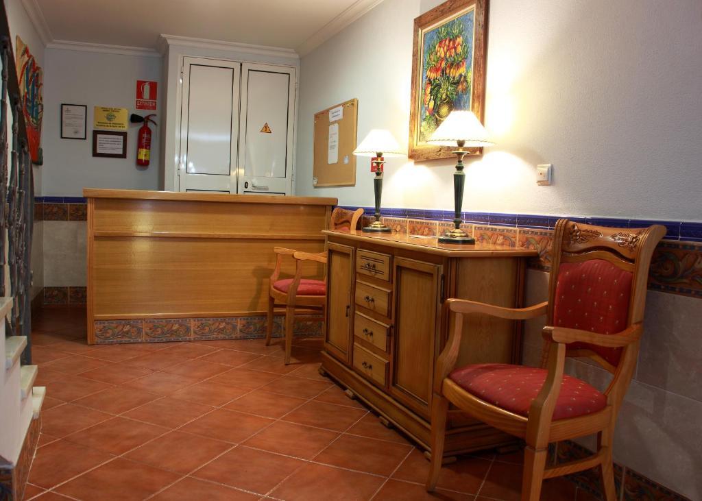 Apartamentos Nina De Oro Torremolinos Bagian luar foto