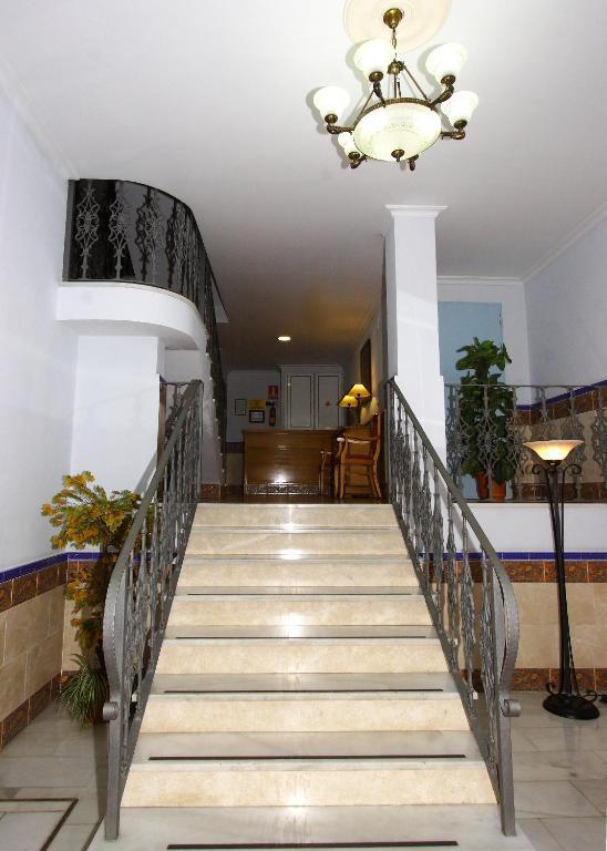 Apartamentos Nina De Oro Torremolinos Bagian luar foto