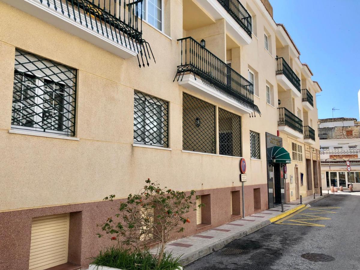 Apartamentos Nina De Oro Torremolinos Bagian luar foto